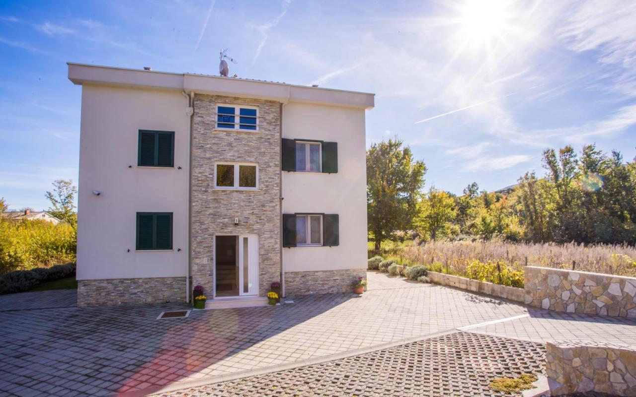 Apartments Lavanda Baška Exteriör bild